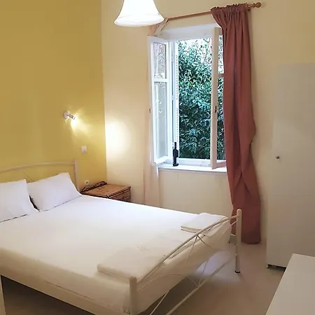 Iliotropio Art Pensión 4*